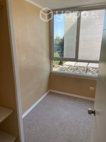 Arriendo departamento 3 piezas 1 baño con balcón