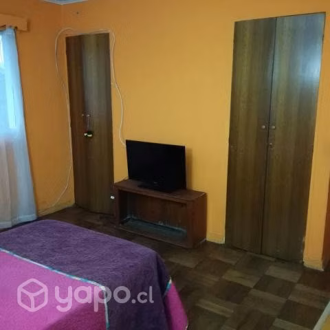 Pieza amoblada central