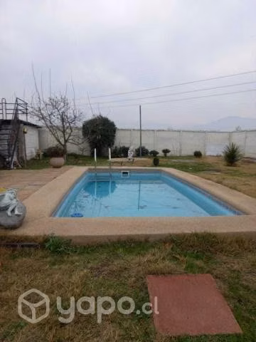 Se vende casa con amplio terreno en Graneros