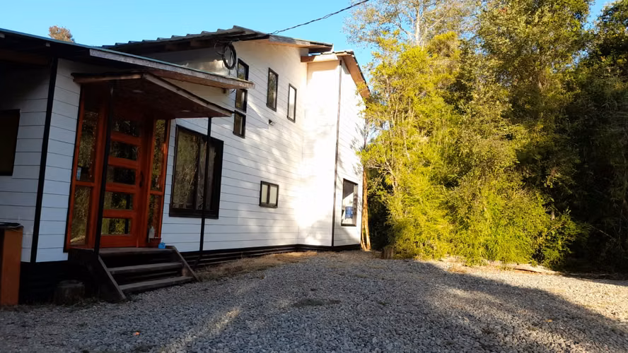 Parcela con casa, tinaja, estero,bosque de copihue