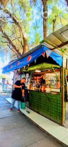 Kiosko vendo muy bien ubicado