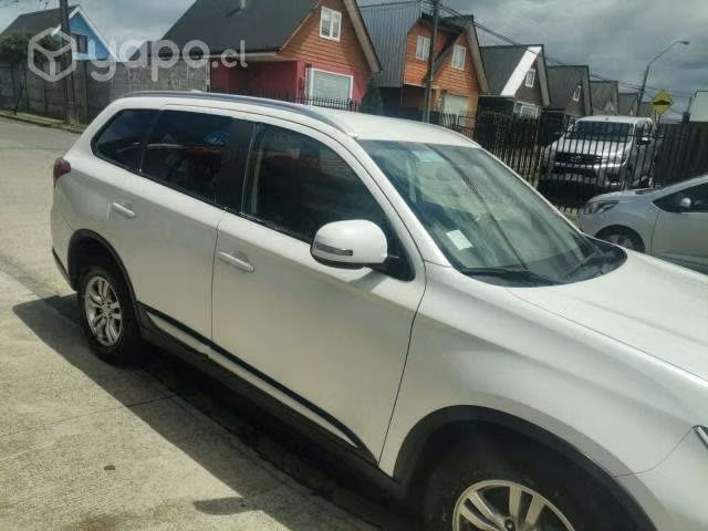 Mitsubishi outlander 2018