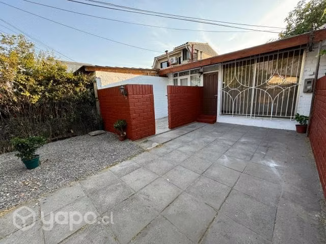 Acojedora Casa En Excelente Sector Residencial De