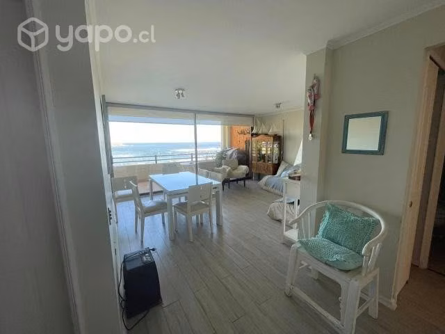 Se arrienda hermoso y lujoso depto frente al mar