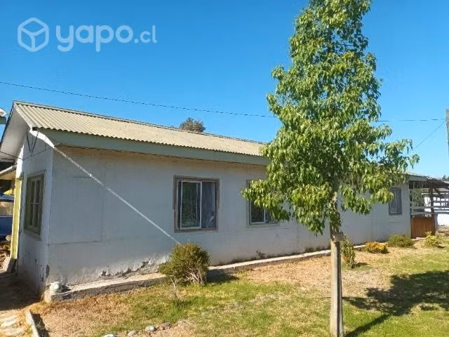 Vendo terreno 2.500 con 2 amplias casas