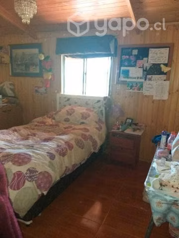 Parcela con casa y piscina