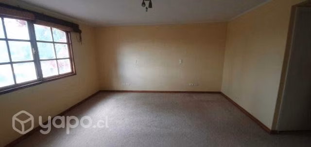 Segundo piso, dos habitaciones, un baño y terraza