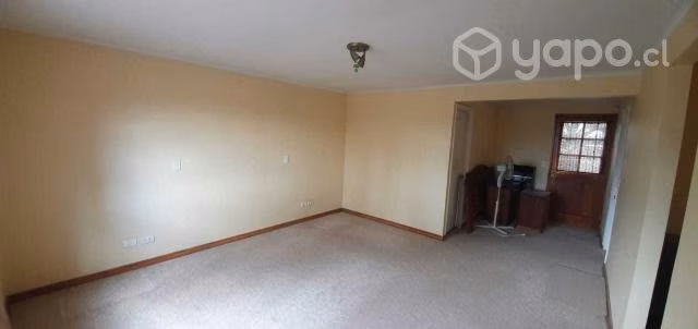 Segundo piso, dos habitaciones, un baño y terraza