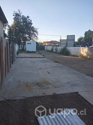 Terreno comercial con oficina