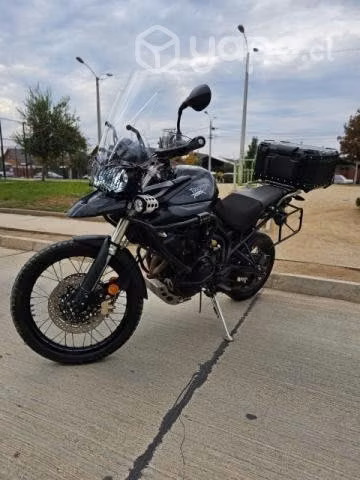 Vendo moto triumph