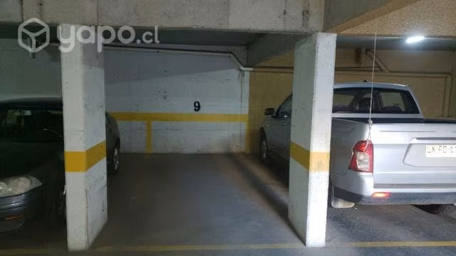 Se arrienda estacionamiento en Las Condes