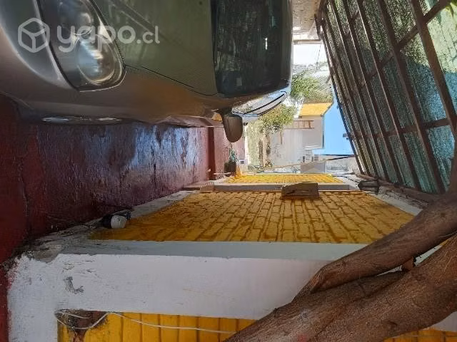 Casa esquina con amplio terreno - Imagen 4