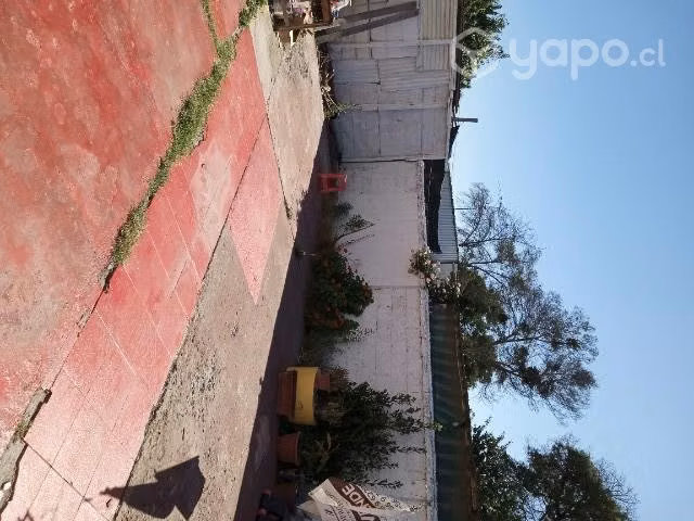 Casa esquina con amplio terreno - Imagen 2