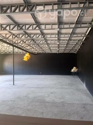 Espacio para gimnasio, bodega, oficinas,etc