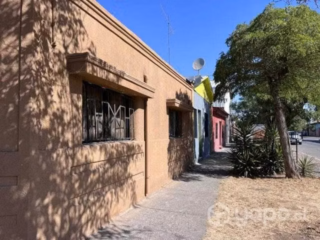 Amplia casa esquina Rancagua en venta