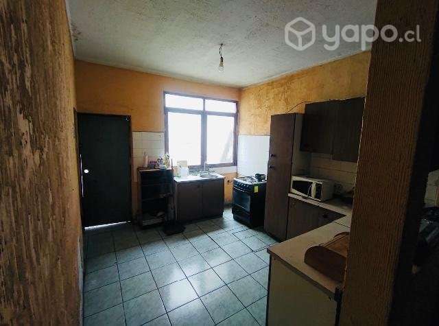 Se vende casa grande y central - Imagen 4