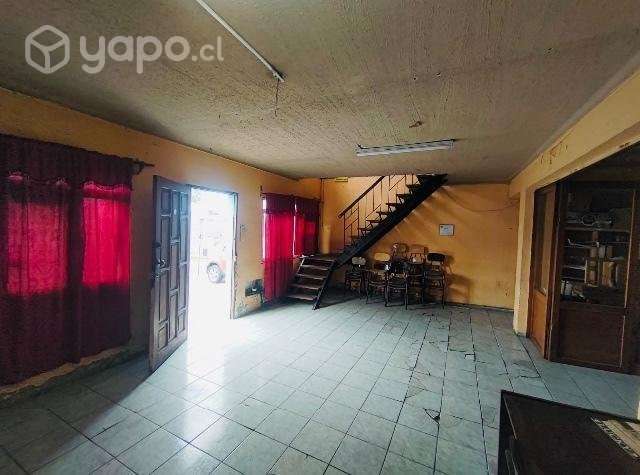 Se vende casa grande y central - Imagen 2