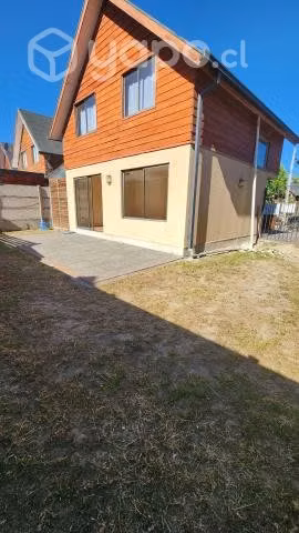 Arriendo casa 3D3B altos del parque, detrás UCM