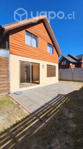 Arriendo casa 3D3B altos del parque, detrás UCM