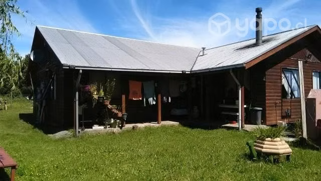 Sitio con casa (conversable)