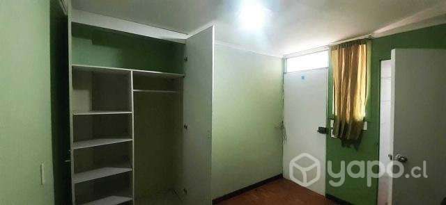 Arriendo pieza con baño - Imagen 2