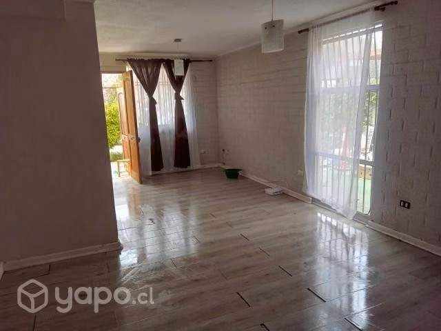 Arriendo casa segundo piso