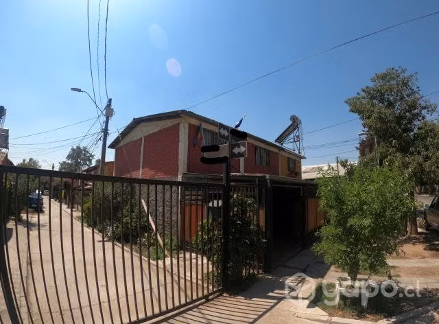 Casa 2 Pisos Q. Normal Buen Estado - Imagen 12