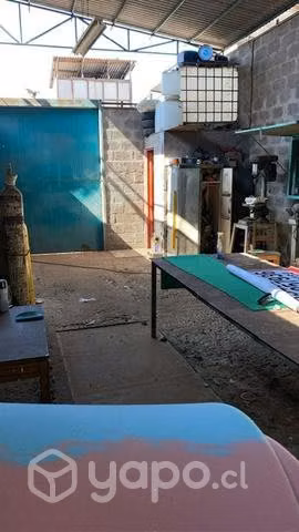 Se vende galpon sector centro iquique regularizado