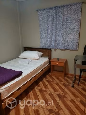 Pieza a estudiante mujeres - Imagen 3