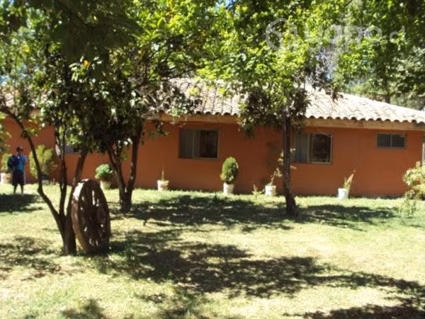 Arriendo casa colonial en 5.500 mtrs Vara Guesa