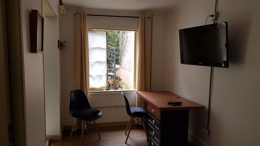 Arriendo Habitación con baño privado y entrada ind