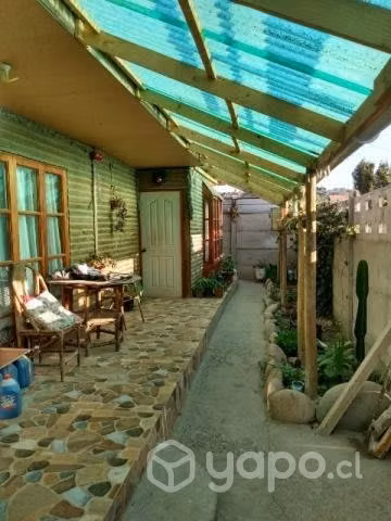 Se vende terreno con dos casas construidas