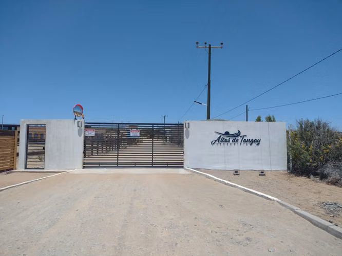 VENTA - Condominio altos de tongoy 5.013 mt ac controlado - COQUIMBO