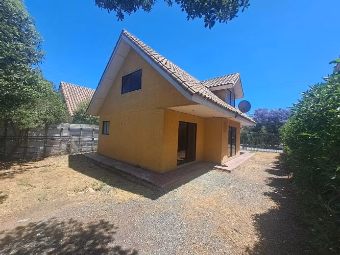 Arriendo bella casa en melipilla semi central 3d 3B