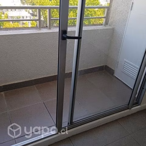 Recién pintado Cercano a Metro El Parron