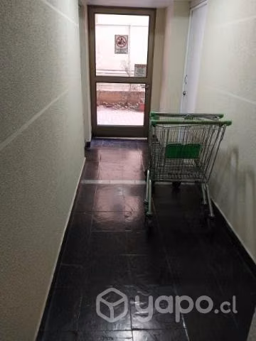 Dpto estudio, zenteno, lado metro Moneda