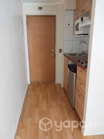 Dpto estudio, zenteno, lado metro Moneda