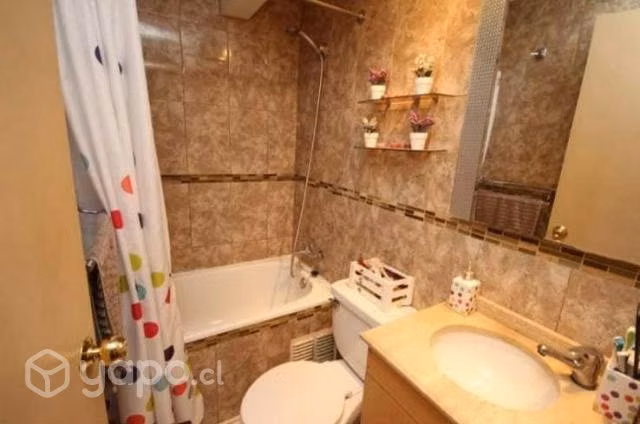 Condominio Altas Cumbres con estacionamiento 4° P