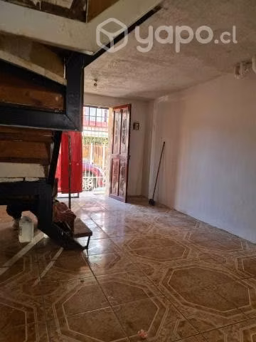 Casa de Dos Pisos con Excelente Ubicación en Pudah