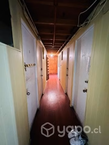 Amplia casa con local comercial en calle Matta