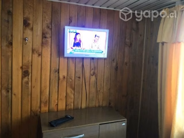 Se arrienda cabaña con 2 ambientes y baño