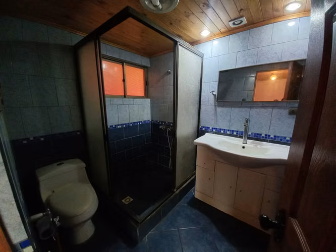 Vendo amplia casa sector el boldo