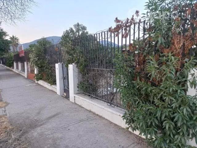 Dos casas solidas en terreno de 1.100 M2