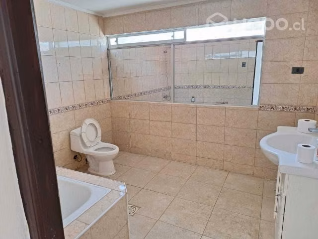 Arriendo casa grande en gallinazo