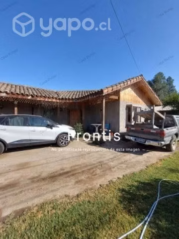 Casa con almacén