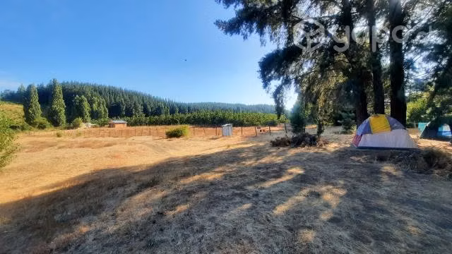 Vendo 9.400 mts/2 con acceso a río