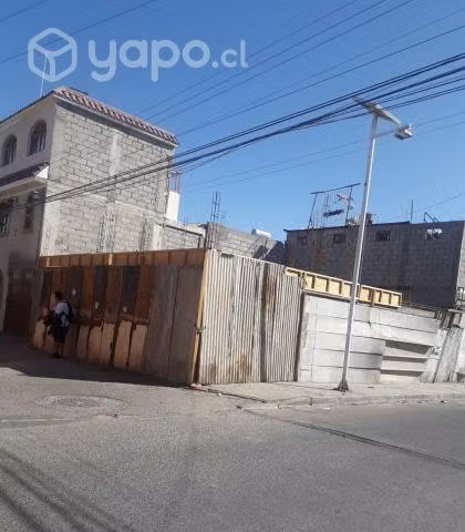 Terreno con construcción avanzada