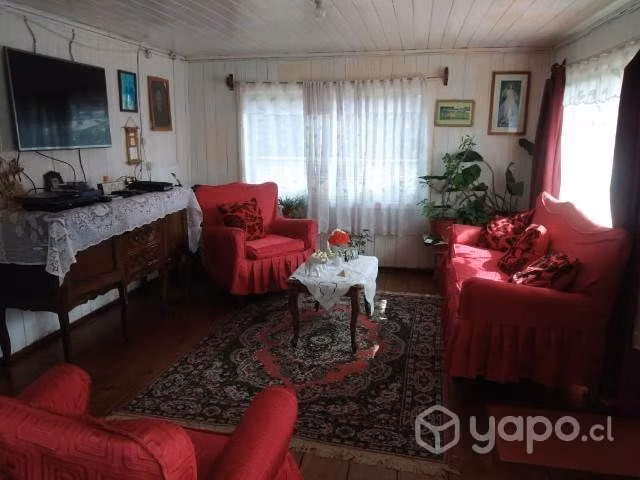 Se vende casa habitación 2 pisos con amplio patio