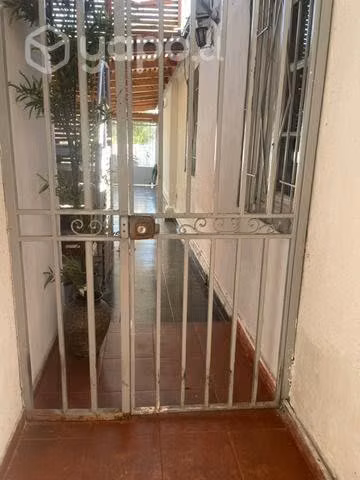 Se Arrienda pieza
