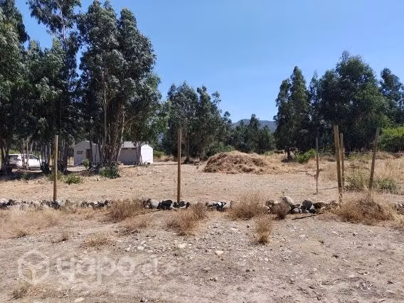 Terreno con casa semi terminado country Angostura